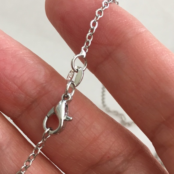 Emerald green crystal silver plated pendant chain - Picture 6 of 7